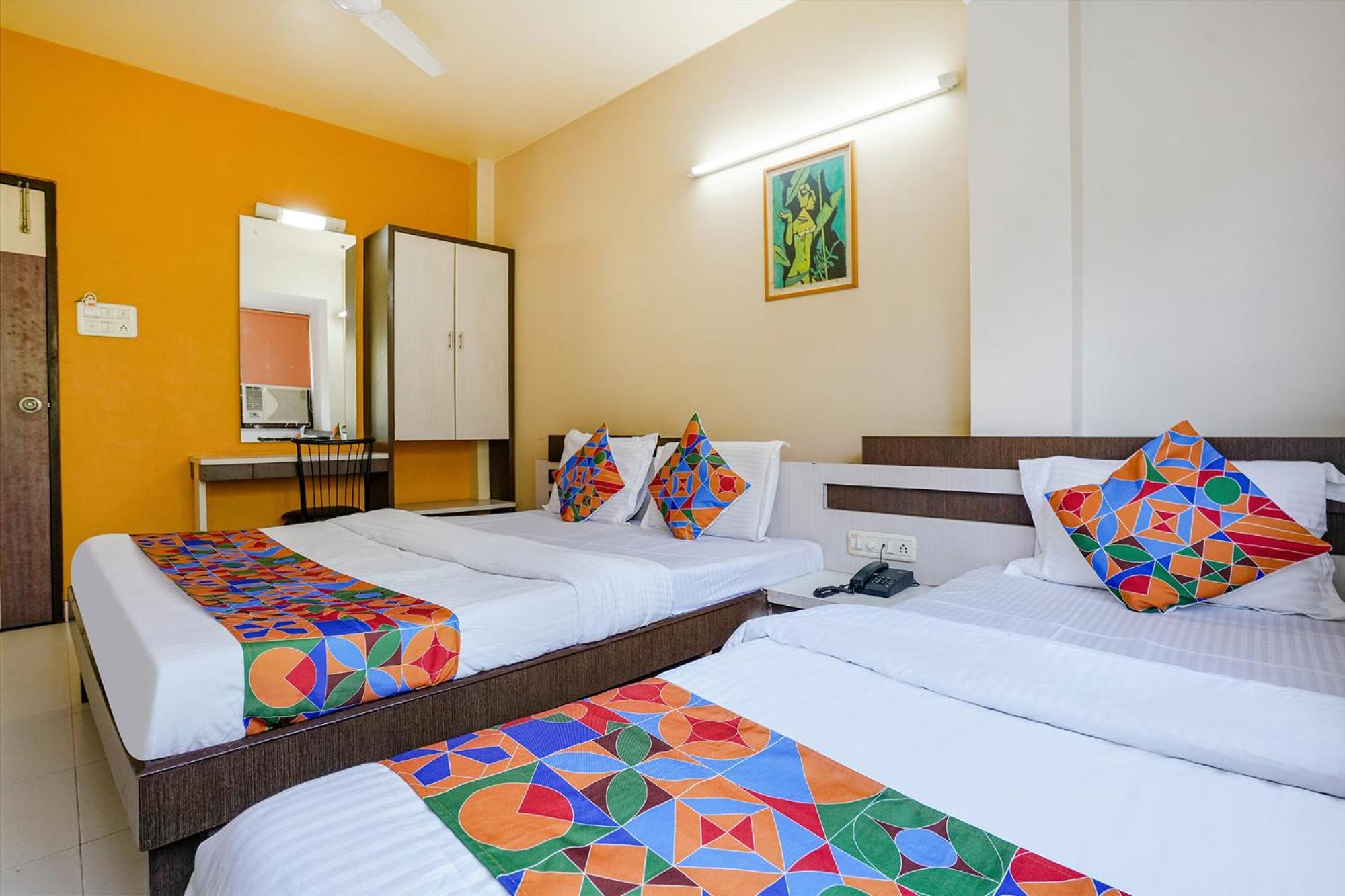 Fabhotel Samrat Nászik Kültér fotó